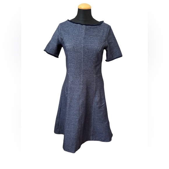 Banana Republic Navy Blue Textured Frayed Trim Fit & Flare Dress Sz 6 - Picture 2 of 11